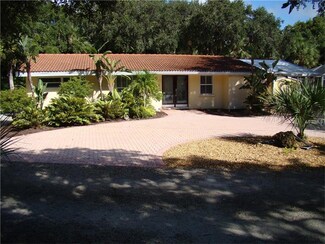 3059 N Beach Rd, Englewood, FL 34223