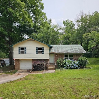 1018 Hillcrest Dr, Weaver, AL 36277
