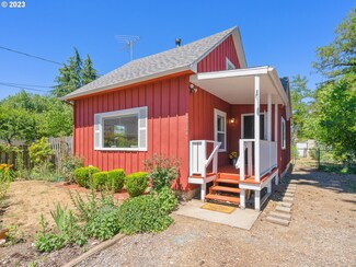 7721 SE Henderson St, Portland, OR 97206