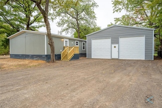 200 Pecos Dr, Mabank, TX 75156