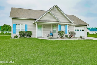 129 Phillip Mills Dr, Teachey, NC 28464