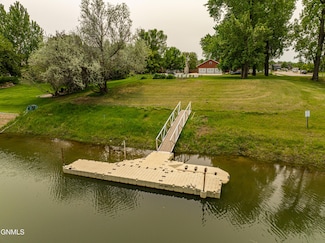 4710 Harbor Trail SE, Mandan, ND 58554