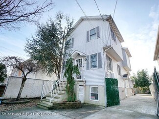 202 Kensington Ave, Staten Island, NY 10305