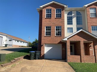 106 Empson Dr, Valmeyer, IL 62295