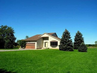 646 Quaker Meeting House Rd, Honeoye Falls, NY 14472