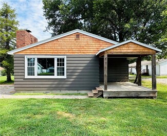 421 E Madison St, Pittsburg, KS 66762