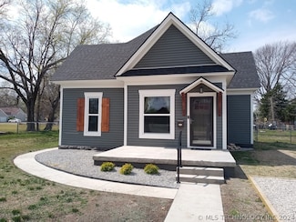 315 S Magnolia Ave, Newkirk, OK 74647