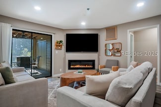 50 Yacht Cove Dr Unit 214, Hilton Head Island, SC 29928