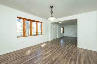 4725 NE 27th Ct, Des Moines, IA 50317