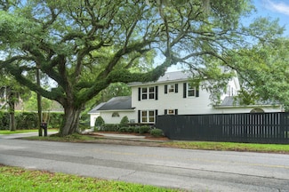 51 Stocker Dr, Charleston, SC 29407