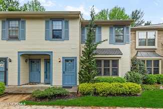 293 Gloucester Ct, Matawan, NJ 07747