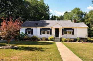 308 E 8th St, Lexington, NC 27295