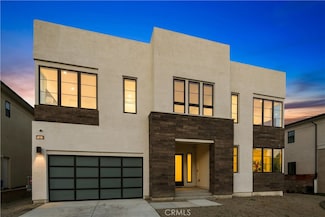 11818 Hillsborough Ln, Los Angeles, CA 91326