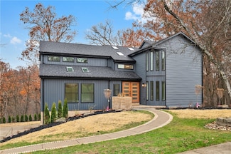 10492 Olde Villa Dr, Gibsonia, PA 15044