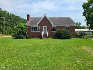 303 W Main St, Aulander, NC 27805
