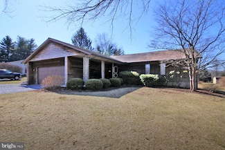 575 Bachmanville Rd, Hershey, PA 17033