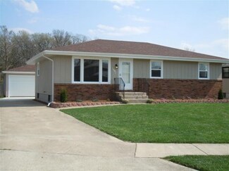 1701 Selo Dr, Schererville, IN 46375