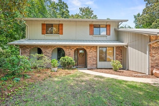 808 Magnolia Shores Dr, Niceville, FL 32578