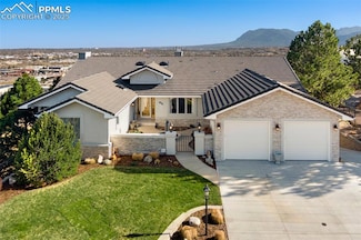 411 Sunbird Cliffs Ln, Colorado Springs, CO 80919