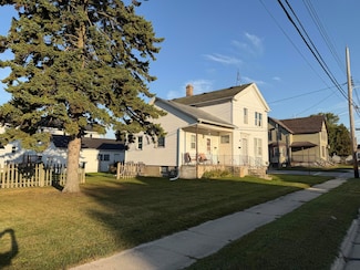 1920 Monroe St, Two Rivers, WI 54241