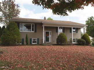 2600 Waldman Dr, Williamsport, PA 17701