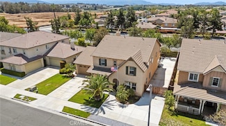 32701 Juniper Berry Dr, Winchester, CA 92596