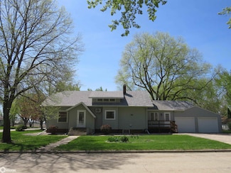 201 3rd Ave SW, Pocahontas, IA 50574