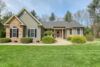 17 Katelyn Way, Southampton, MA 01073