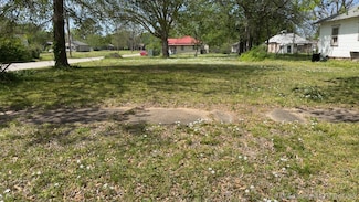 720 W Seneca St, Okmulgee, OK 74447