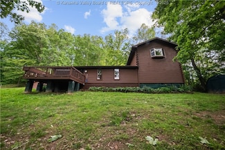 23 Mindia Ln, Alum Creek, WV 25003