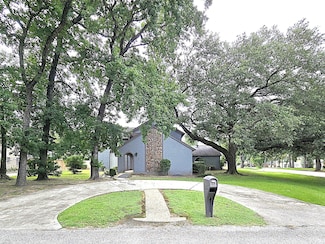 560 Brandon Rd, Conroe, TX 77302