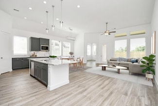 4706 Vaughan Way, Manvel, TX 77578