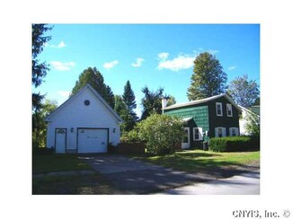 40 Liberty St, Camden, NY 13316
