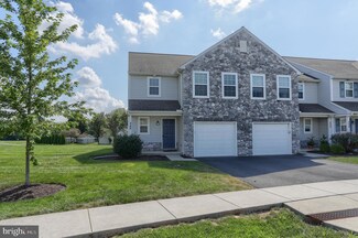 248 S Village Cir, Palmyra, PA 17078