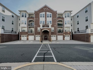 9202 Charleston Dr Unit 405, Manassas, VA 20110