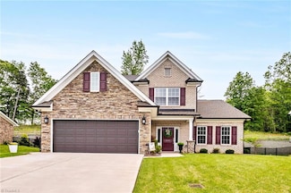 314 Freemont Dr, Thomasville, NC 27360