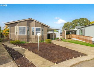 2901 E 2nd St Unit 123, Newberg, OR 97132