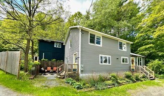 4 & 6 Phineas White Ln, Putney, VT 05346