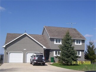 211 Eagle Dr, Mc Gregor, IA 52157
