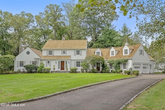 49 Grosset Rd, Riverside, CT 06878