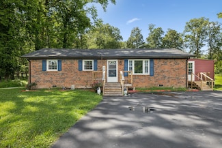 513 N Congress Blvd, Smithville, TN 37166