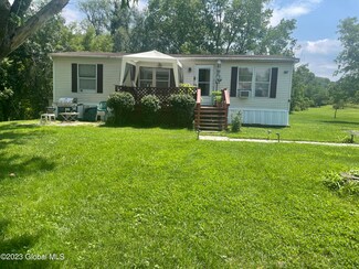 450 New York 144, Hannacroix, NY 12087