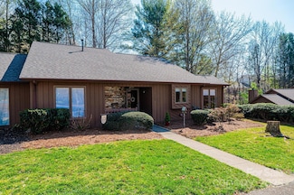 1713 12th St NE, Hickory, NC 28601