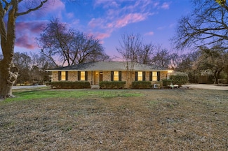 412 Spinner Rd, Desoto, TX 75115