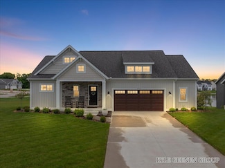 4745 W Lake Dr, Holland, MI 49423