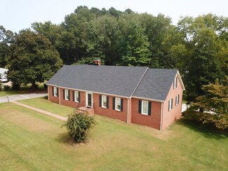 101 Crescent Dr, Lawrenceville, VA 23868