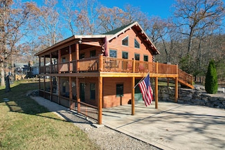 488 Blue Springs Ln, Branson West, MO 65737
