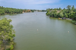 227 Sarrington Rd, Wisconsin Dells, WI 53965