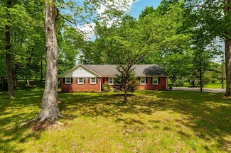 800 Sylvian Dr, Lafayette, TN 37083