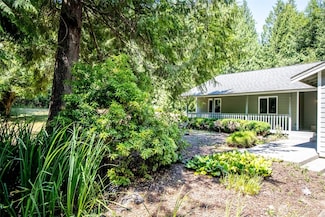 660 Peter Hagen Rd W, Seabeck, WA 98380